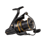 Penn Rival™ Longcast Gold